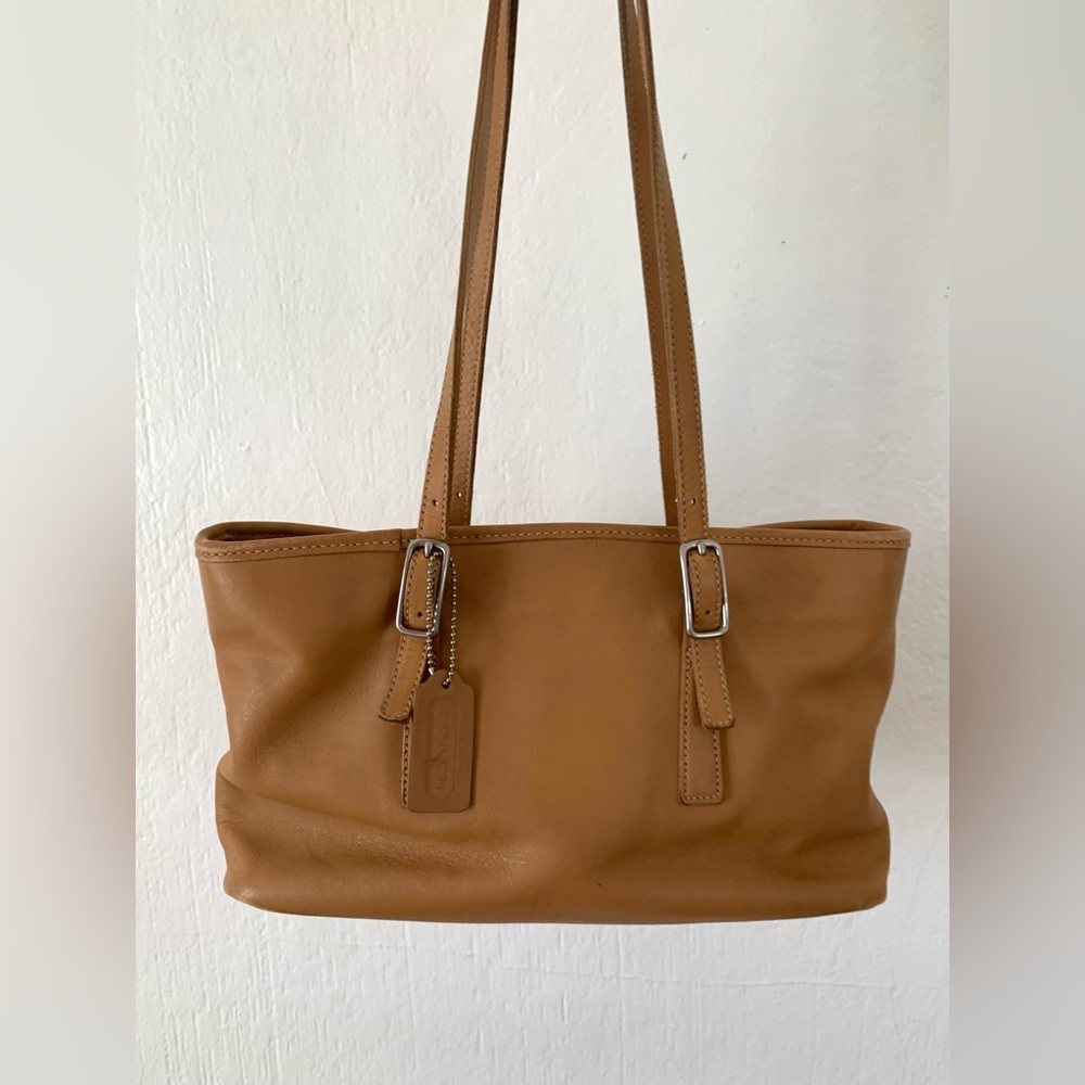Vintage Coach Legacy Market glove-tanned leather shoulder handbag - Made in USA